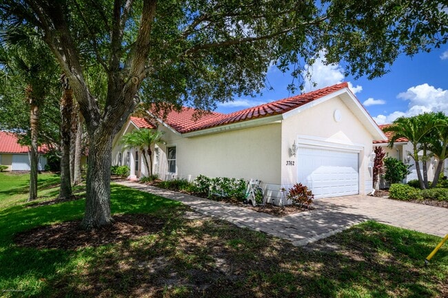 IMMACULATE TURNKEY FURNISHED- NEAR TWIN IS... - IMMACULATE TURNKEY FURNISHED- NEAR TWIN IS... Casa