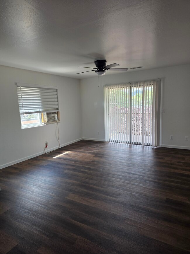 638 Campbell St Unit C