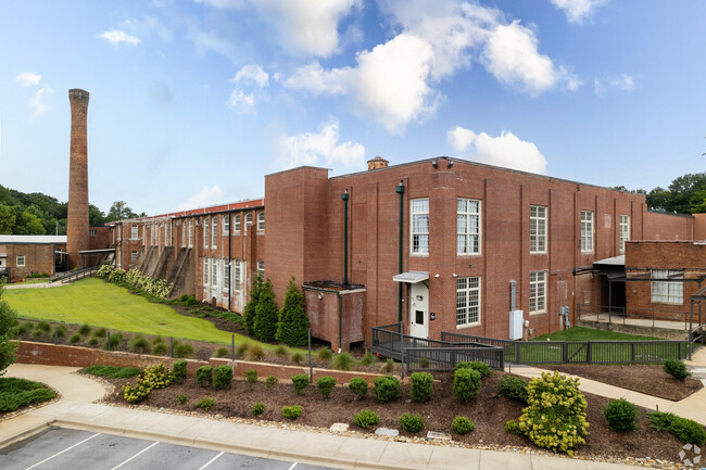 The Carlisle - The Carlisle Apartments