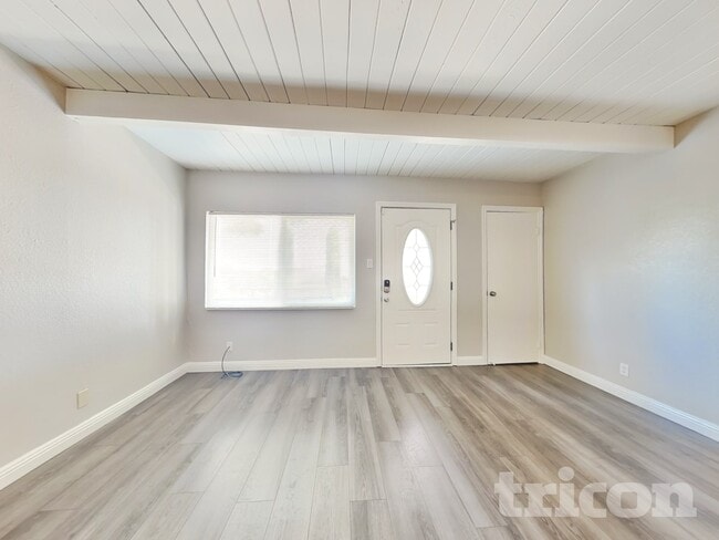 Photo - 500 Shaddick Dr