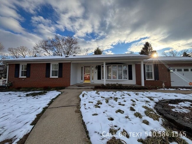 Photo - 136 Grimes St