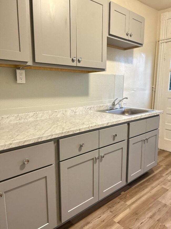 Photo - 1209 Wallace St