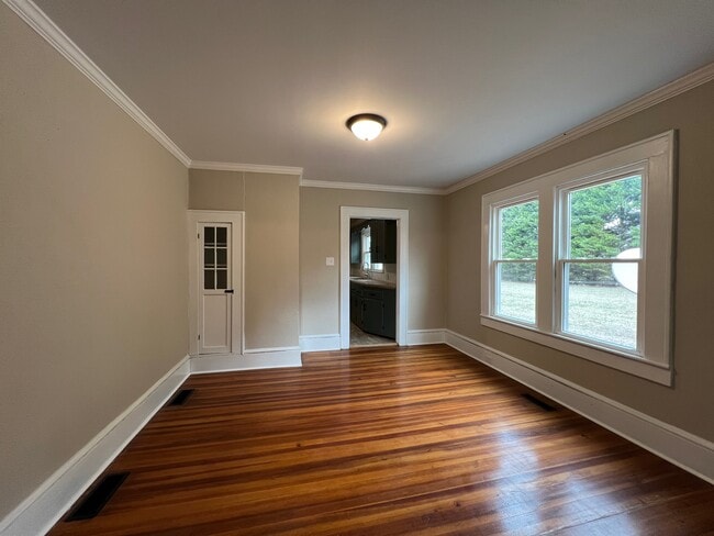 Photo - 400 Bradstone Dr