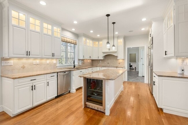 Photo - 11 Bobolink Rd