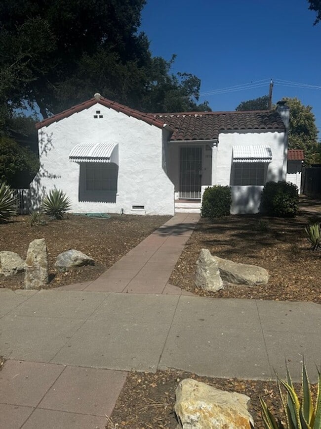 Desirable Westside Home! - Desirable Westside Home!