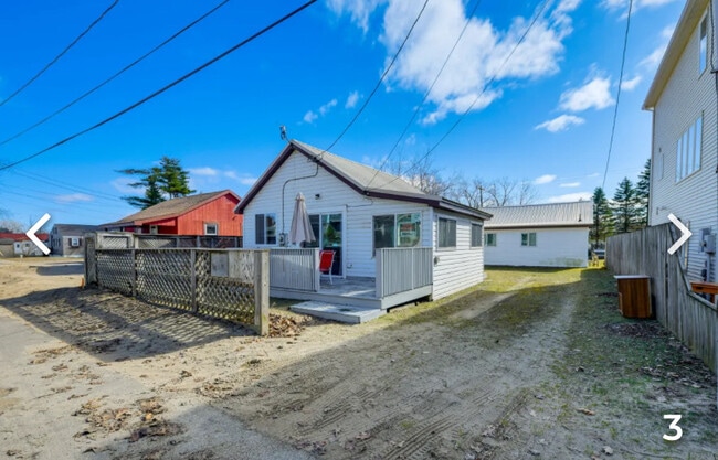 1017 S Shore Dr