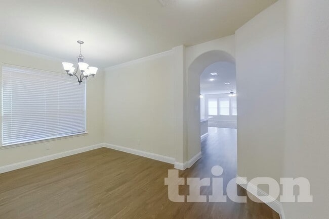 Photo - 208 Melody Wy House