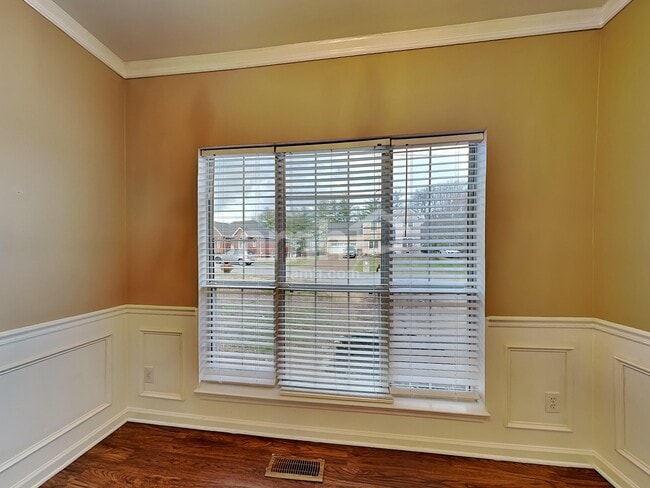 Photo - 2002 Woods Run