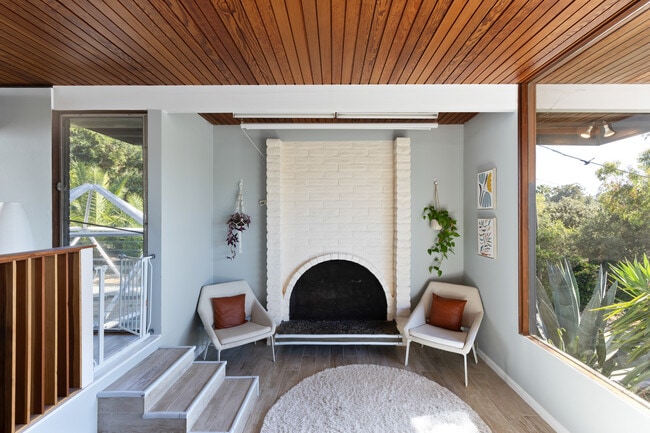 1548 W Via Rancho Pkwy Unit House