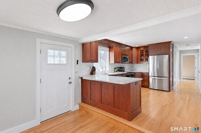 Photo - 73 Alden St