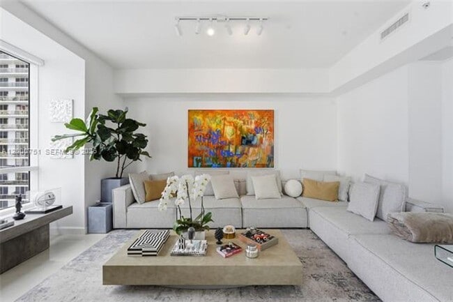 Photo - 601 NE 27th St Unit 601 NE 27th St # 1506