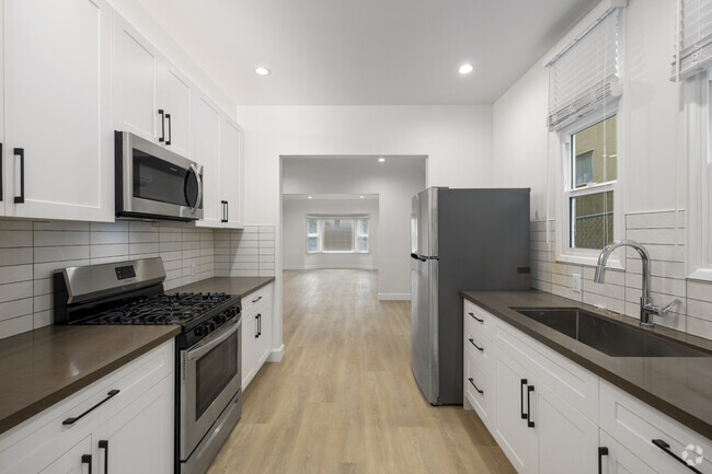 Building Photo - 5917 Carlton Way Rental