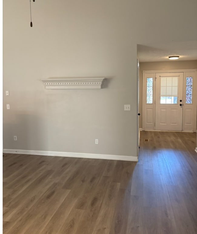 Photo - 6428 Paddington Way