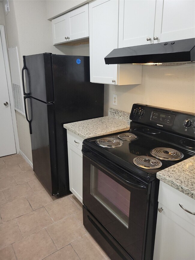 Photo - 9700 Leawood Blvd Unidad 1501