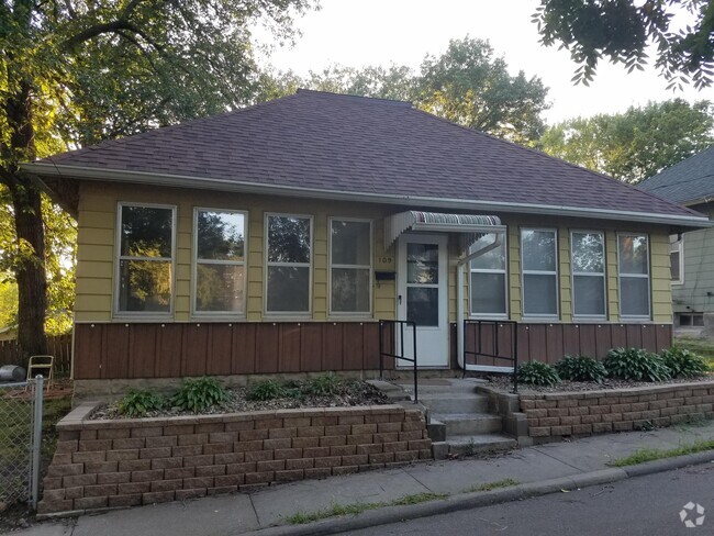 Building Photo - 109 Maplewood St Rental