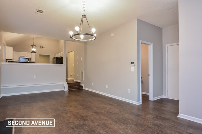 Photo - 3893 Arabian Way SW