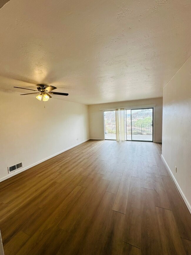 Photo - 220 S El Camino Real Unit B