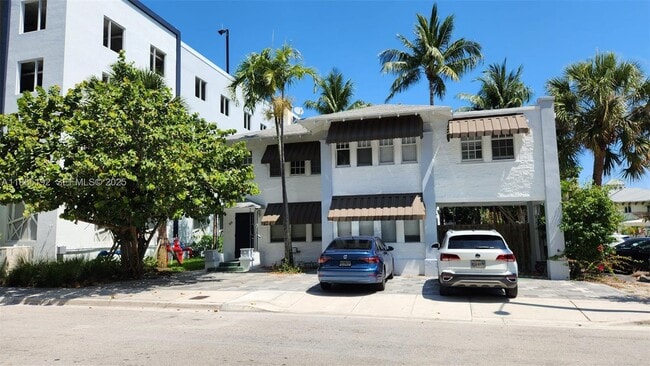 Photo - 315 Eucalyptus St Unit 6