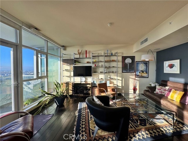 Photo - 400 W Ocean Blvd