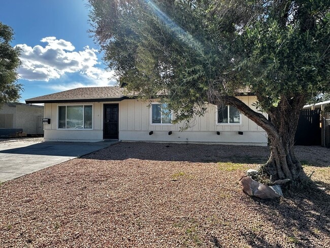 Photo - Cute 3-Bedroom Home with Move-in Special of $1775 off your third month rent.