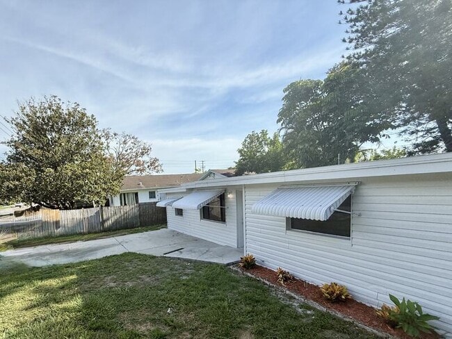 Photo - 7800-7852 52nd St N