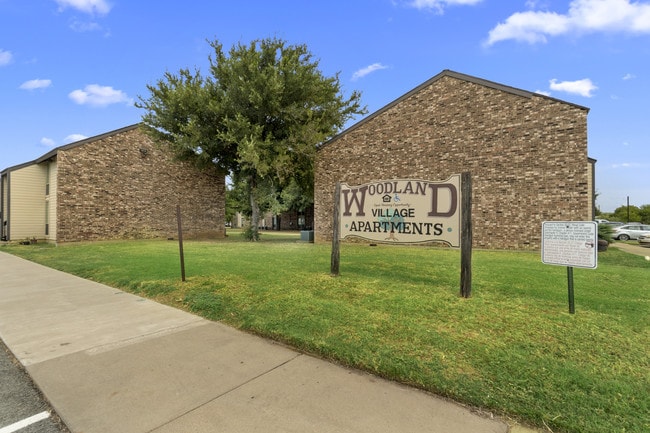 Building Photo - WOODLAND VILLAGE Rental
