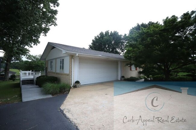 Photo - Westside Schools - 3 bed/ 2 bath 2,300 sq.ft.., den/family room, deck in the country on a paved r...