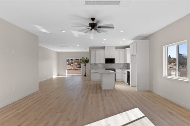 Photo - 10094 Joshua Blvd