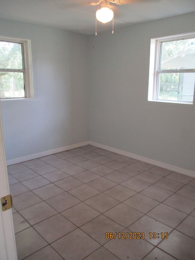 Photo - Cozy 2 bedroom, 1 bathroom one Deland