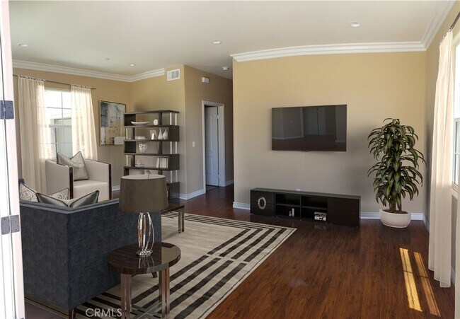 Photo - 1036 Fernleaf-