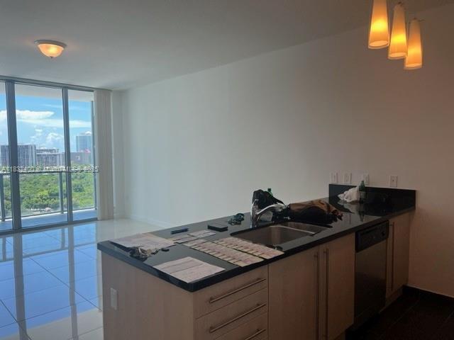 Photo - 79 SW 12th St Apartamento Unidad 2002-S