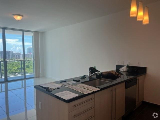 Building Photo - 79 SW 12th St Unit 2002-S Rental