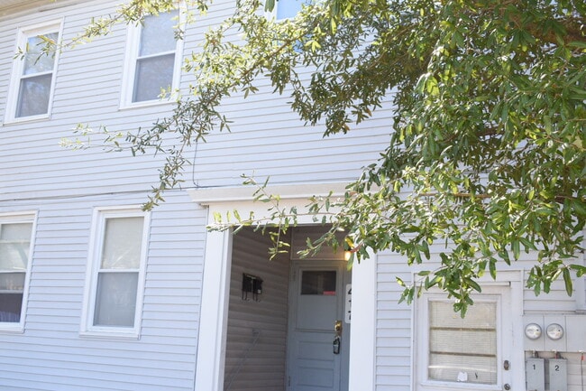Building Photo - 417 N 5th Ave Unit 417 N 5th Ave #1 Rental