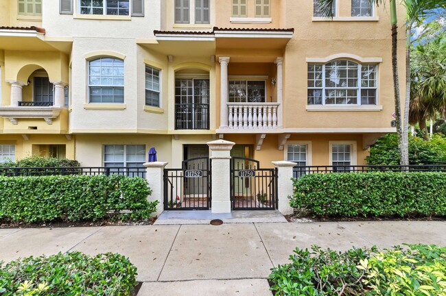 Photo - 11750 Valencia Gardens Ave Townhome