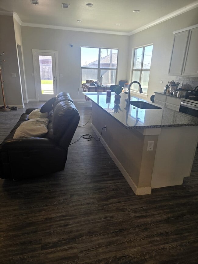 Photo - 1102 Canal St