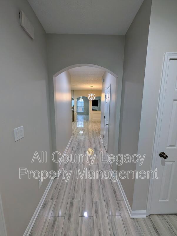 Photo - 2537 Emma Way NW