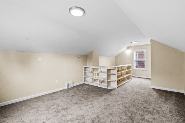 Photo - 9366 Steel St