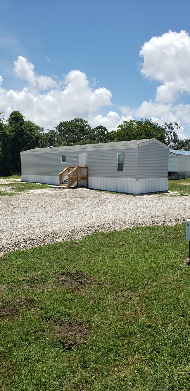 Photo - 17020 Meridian Blvd House