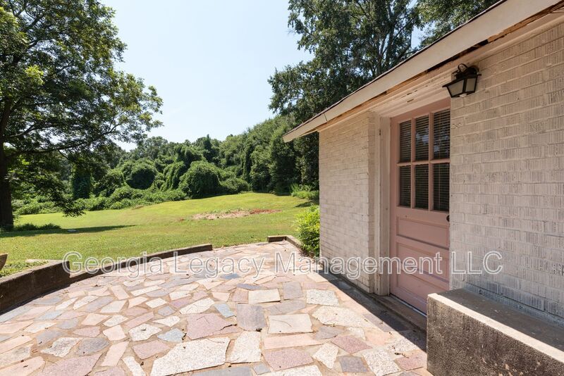 Photo - 2615 W Main St