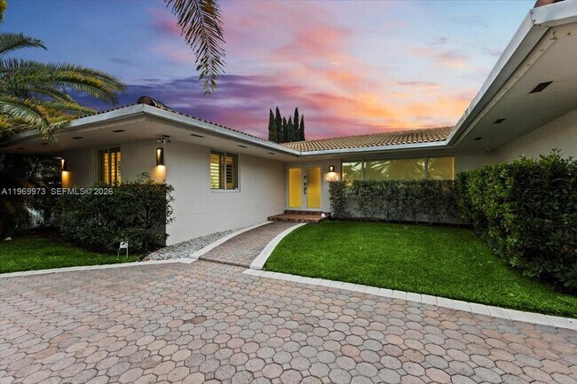 Photo - 12930 Oleander Rd