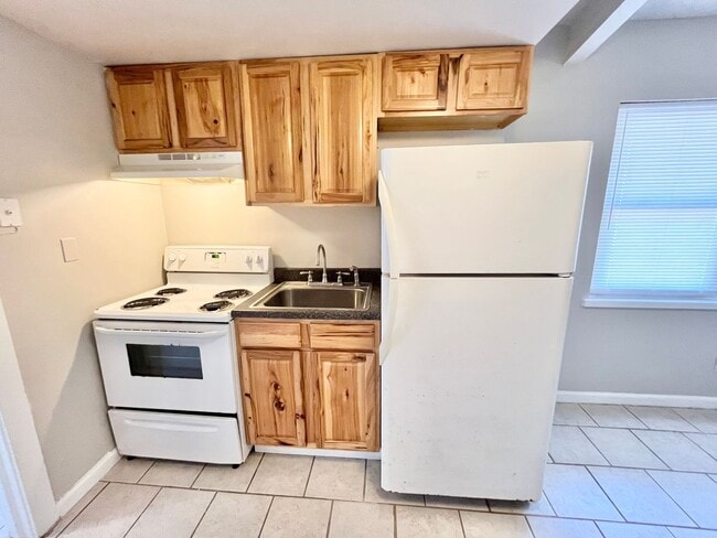 Photo - 2222 Zabel Dr Unit B