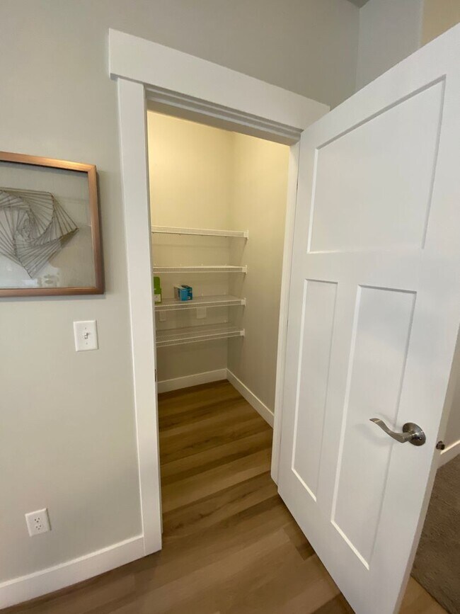 Photo - Lakefront at Vineyard Town Center Condo