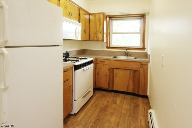 Photo - 2 Westervelt Pl Unit C203