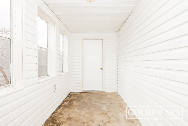 Photo - 1711 S Blaine St