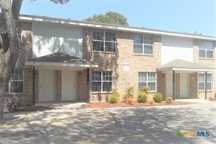 Building Photo - 402 Veterans Ave Unit C