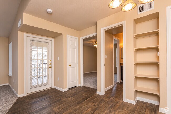 1BR, 1BA - 814SF "La Hacienda" Built-In Shelving