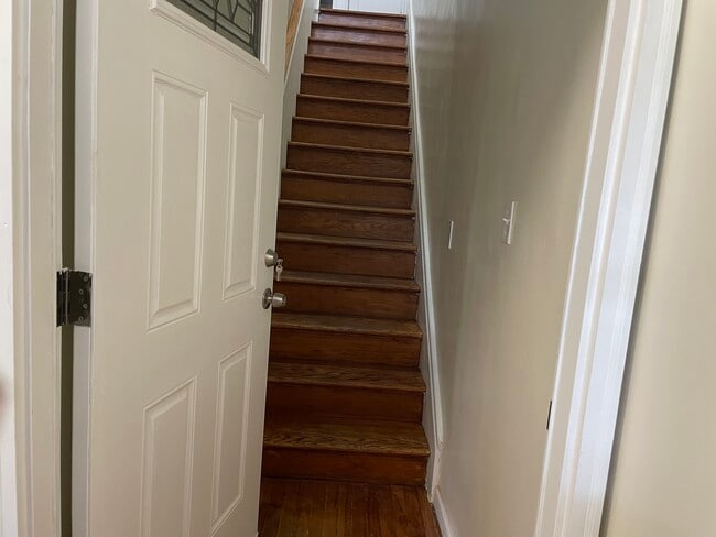 ENTRY - 415 NY-146 Unit 2ND FLOOR