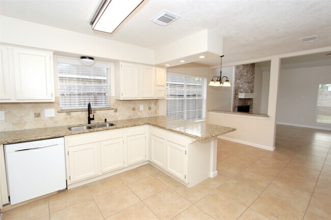 Photo - 2731 Colony Dr