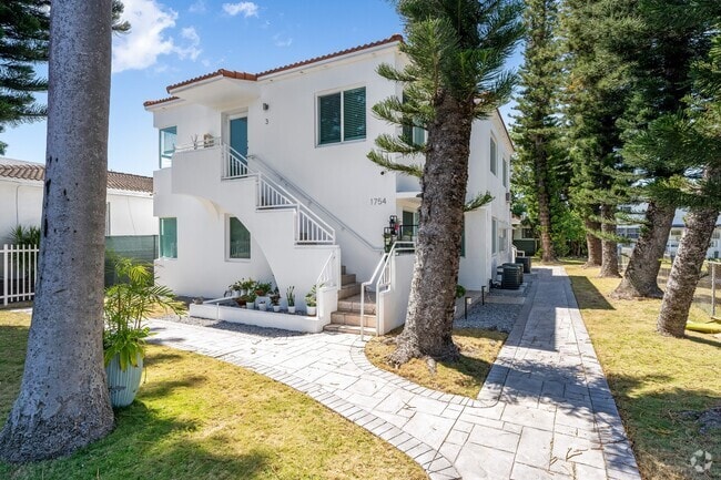 Building Photo - 1754 Marseille Dr Unit # 4 Rental