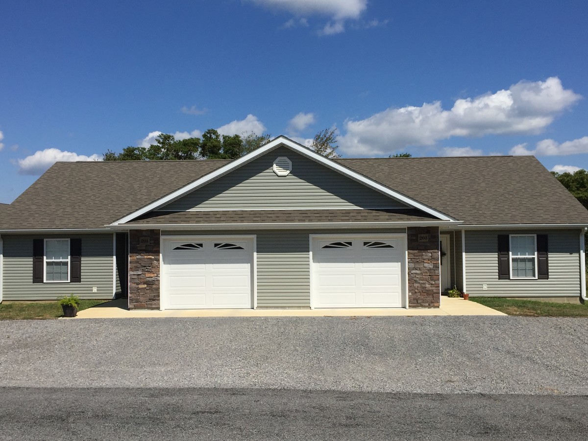 Rawley Brooks Lane - Rawley Brooks Lane Apartments